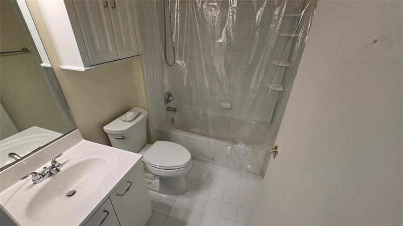 Image 11 of 32 For 4915 32nd Ave