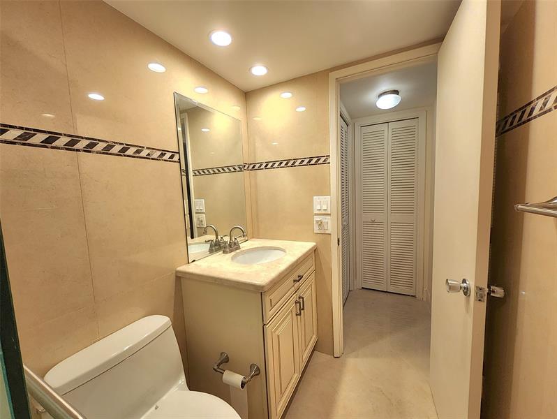 Image 10 of 23 For 3151 Palm Aire Dr  309