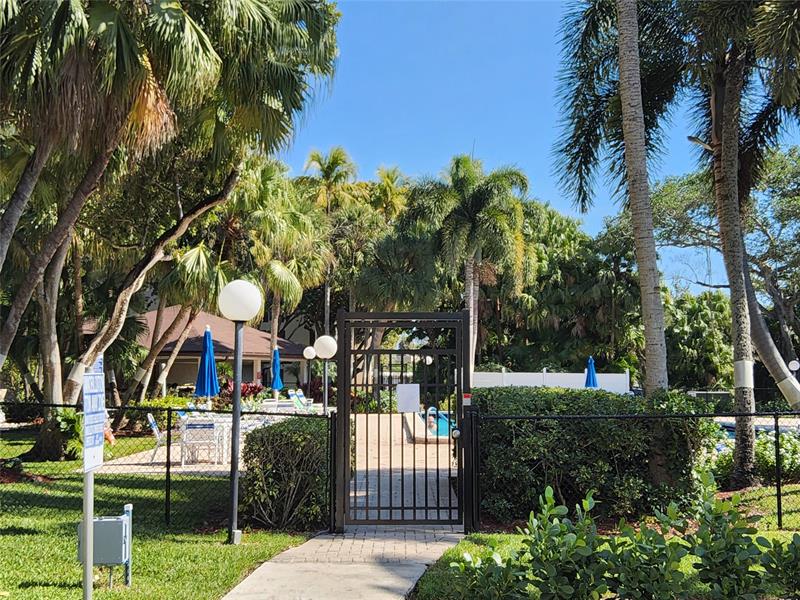 Image 15 of 23 For 3151 Palm Aire Dr  309