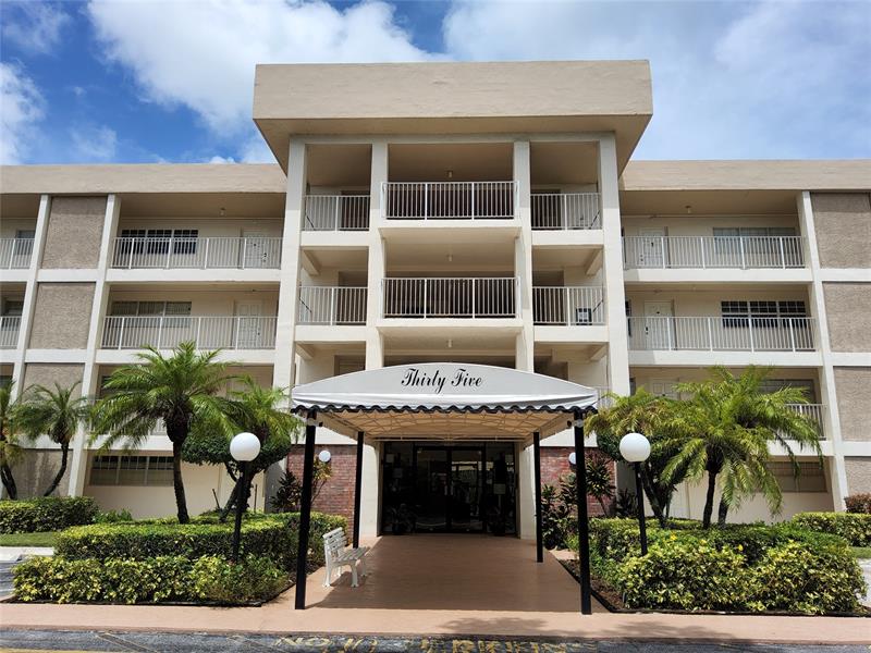 Image 3 of 23 For 3151 Palm Aire Dr  309