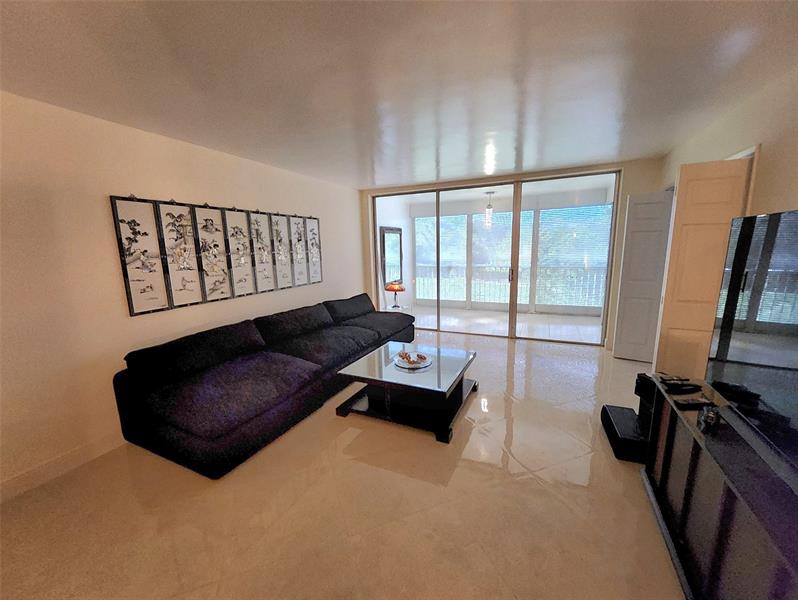 Image 4 of 23 For 3151 Palm Aire Dr  309