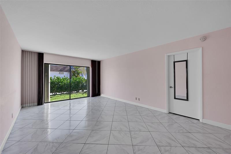 Image 10 of 34 For 860 6th Ave  304