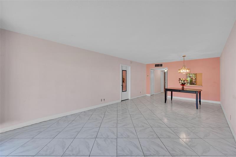 Image 11 of 34 For 860 6th Ave  304