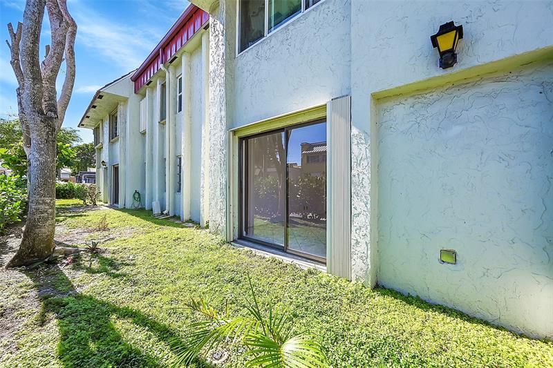 Image 33 of 34 For 860 6th Ave  304