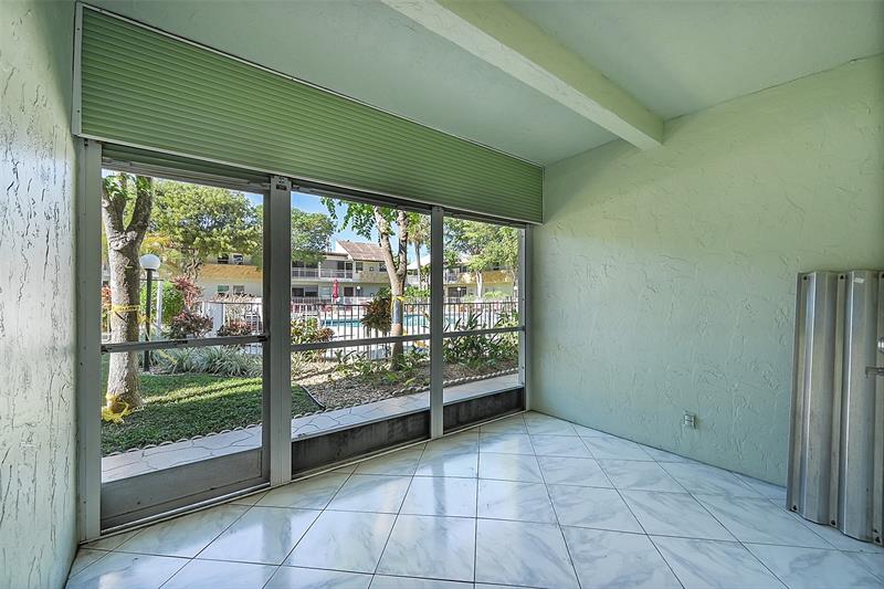 Image 4 of 34 For 860 6th Ave  304
