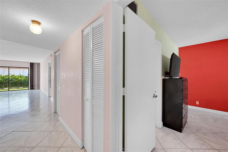 Image 6 of 34 For 860 6th Ave  304