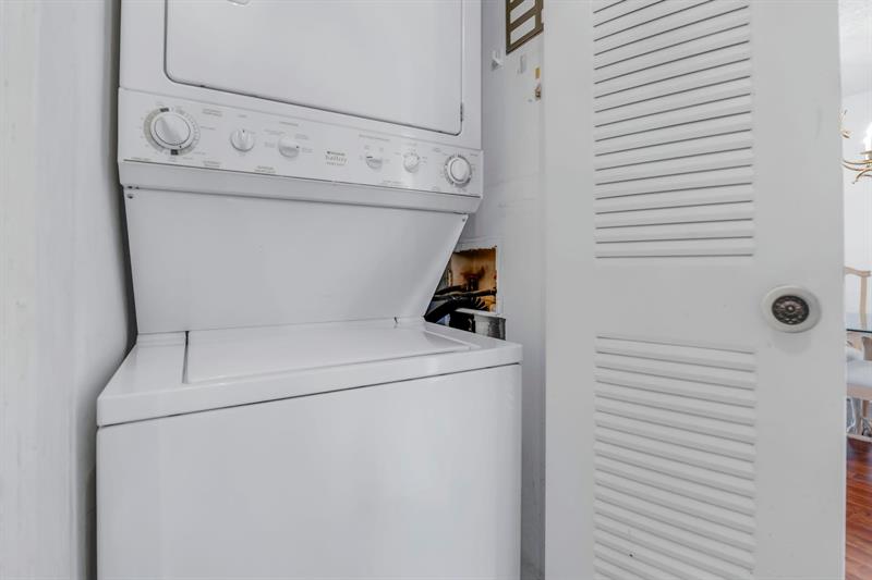 Image 16 of 30 For 7730 50th St  509