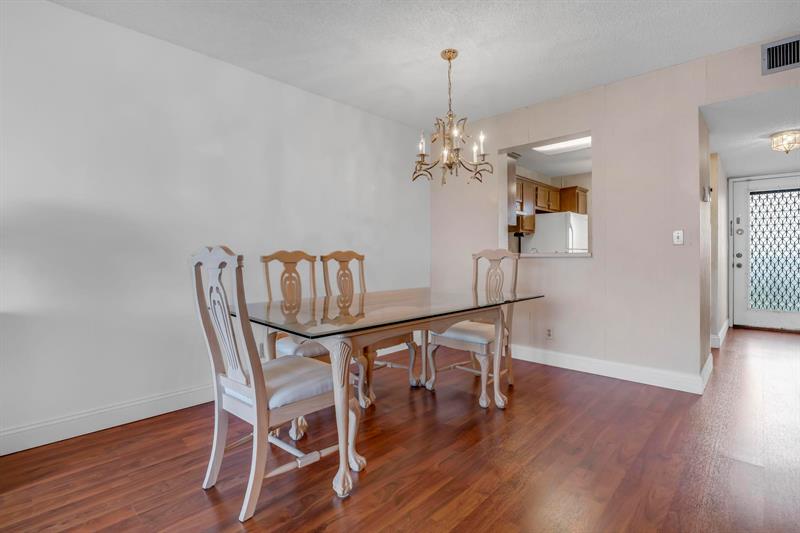 Image 18 of 30 For 7730 50th St  509