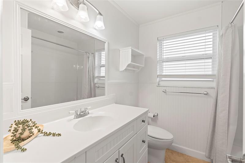 Image 14 of 35 For 261 8th St  