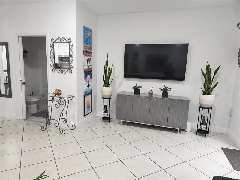 Image 9 of 20 For 5512 90th Ter