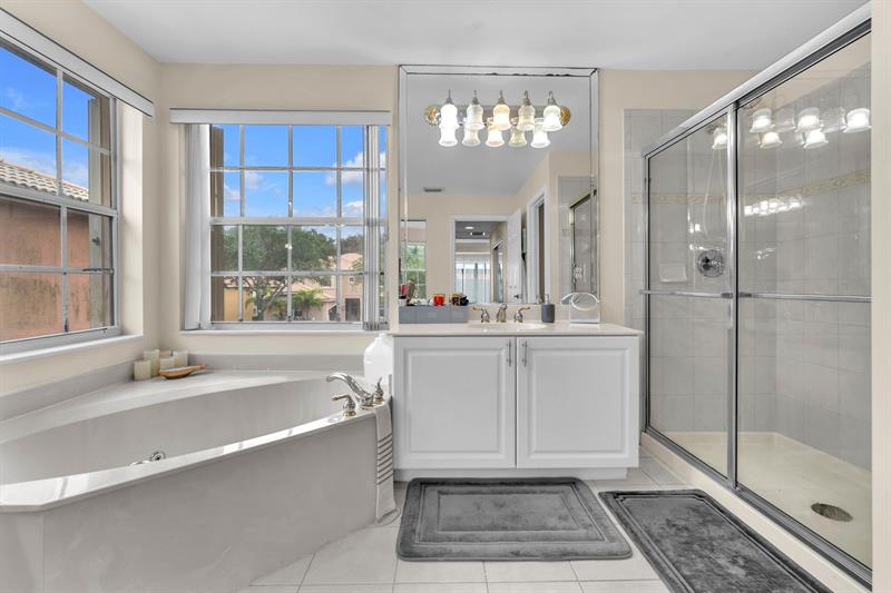 Image 24 of 67 For 16389 31st St