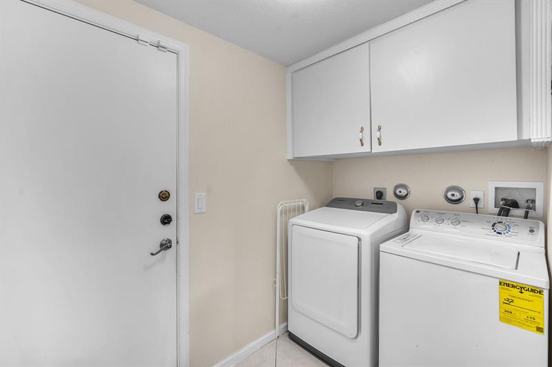 Image 29 of 67 For 16389 31st St