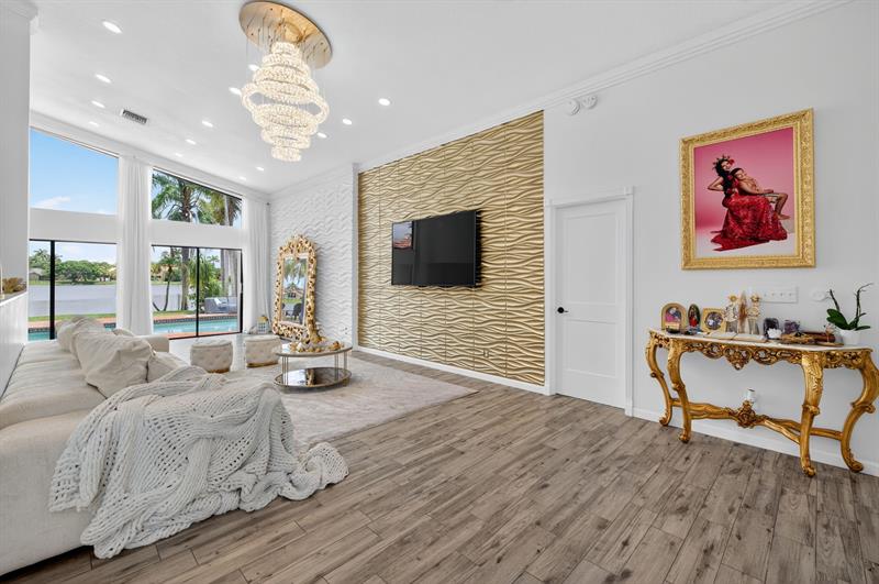 Image 13 of 69 For 1661 Oak Knoll Cir