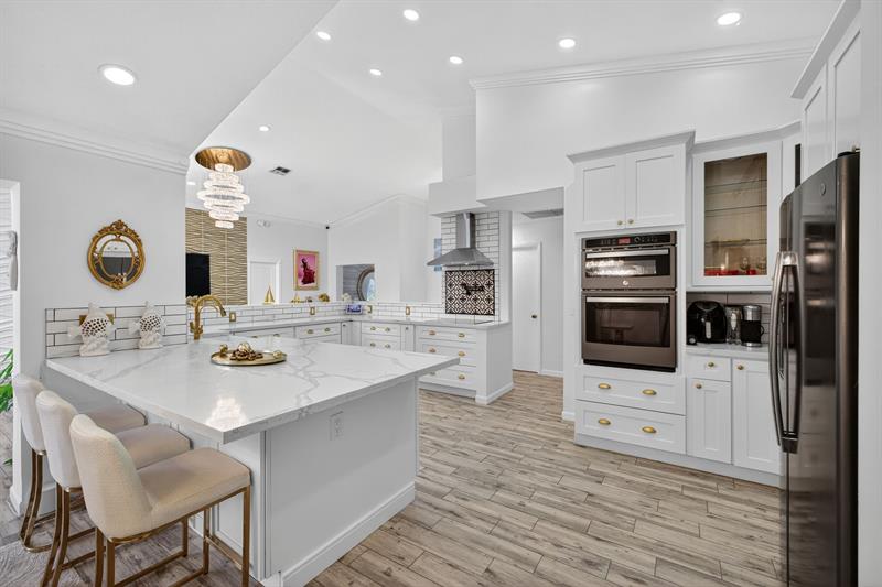 Image 20 of 69 For 1661 Oak Knoll Cir