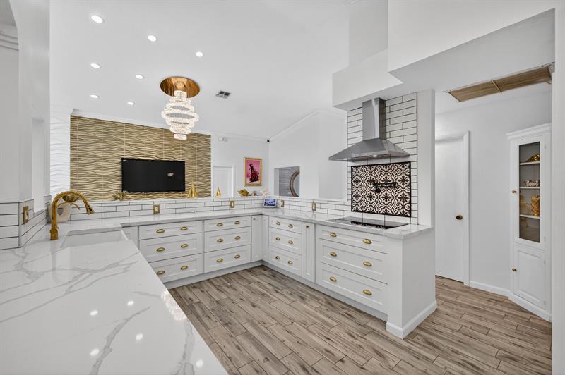 Image 21 of 69 For 1661 Oak Knoll Cir
