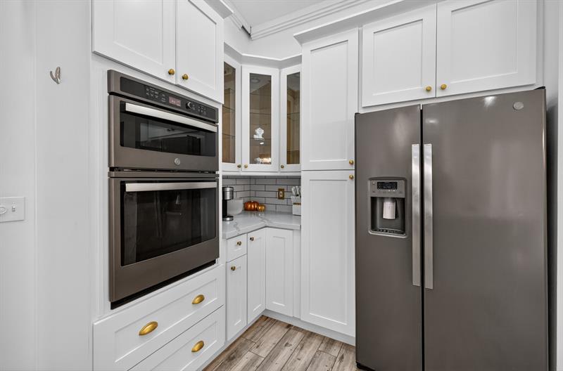 Image 26 of 69 For 1661 Oak Knoll Cir
