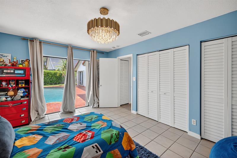 Image 39 of 69 For 1661 Oak Knoll Cir