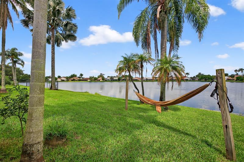Image 51 of 69 For 1661 Oak Knoll Cir
