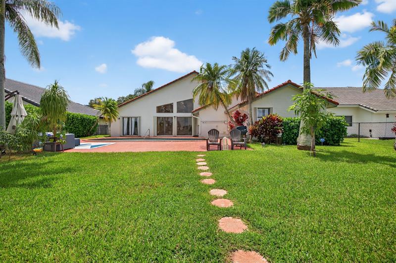 Image 53 of 69 For 1661 Oak Knoll Cir