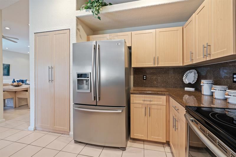 Image 19 of 37 For 1110 Fairfax Ln