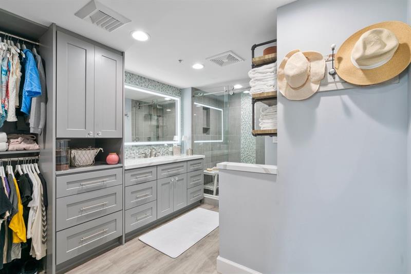 Image 16 of 67 For 600 Las Olas Blvd  1804