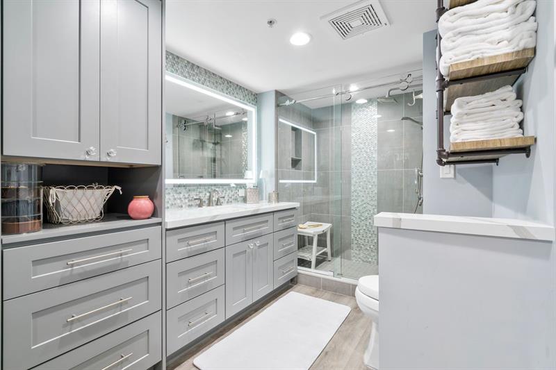 Image 17 of 67 For 600 Las Olas Blvd  1804