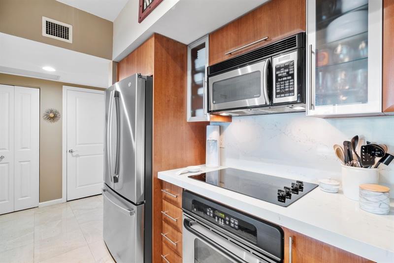 Image 23 of 67 For 600 Las Olas Blvd  1804