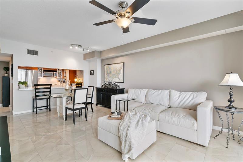 Image 28 of 67 For 600 Las Olas Blvd  1804