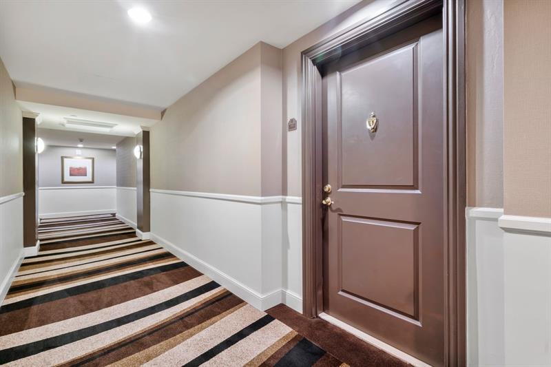 Image 32 of 67 For 600 Las Olas Blvd  1804