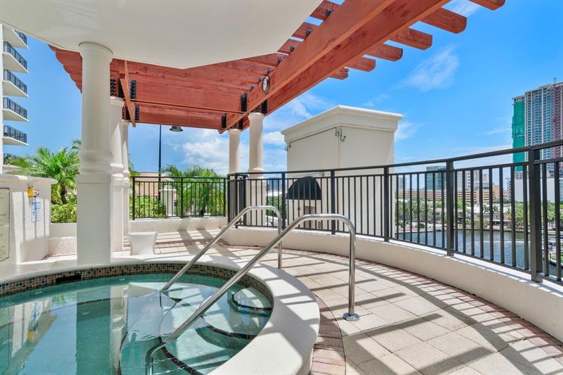 Image 52 of 67 For 600 Las Olas Blvd  1804