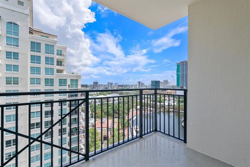 Image 8 of 67 For 600 Las Olas Blvd  1804