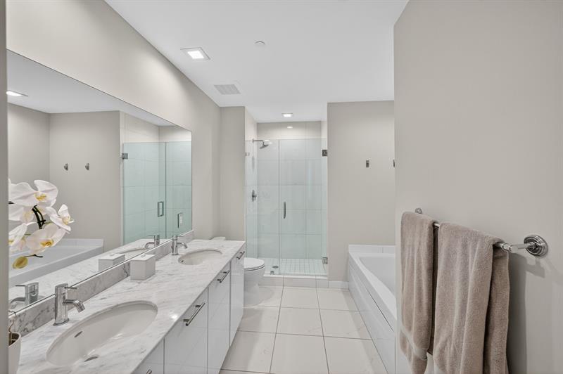 Image 14 of 49 For 950 Brickell Bay Dr  5205