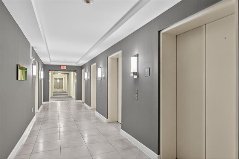 Image 24 of 49 For 950 Brickell Bay Dr  5205