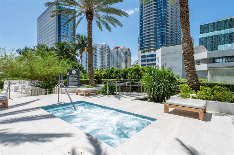 Image 30 of 49 For 950 Brickell Bay Dr  5205