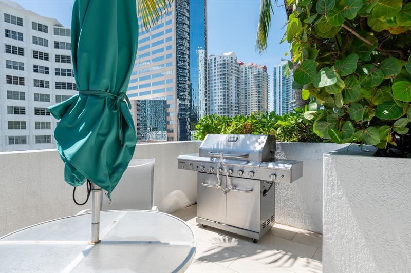 Image 32 of 49 For 950 Brickell Bay Dr  5205