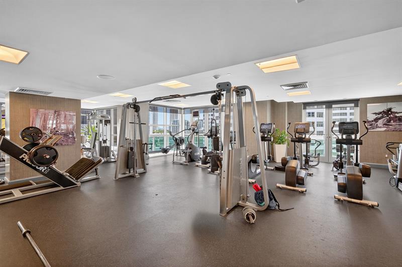Image 44 of 49 For 950 Brickell Bay Dr  5205
