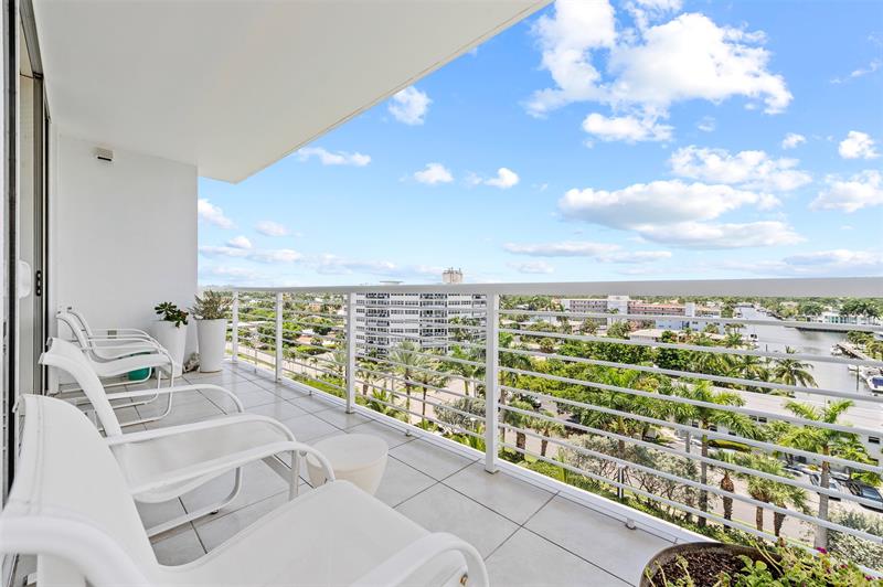 Image 11 of 50 For 2821 Ocean Blvd  701s