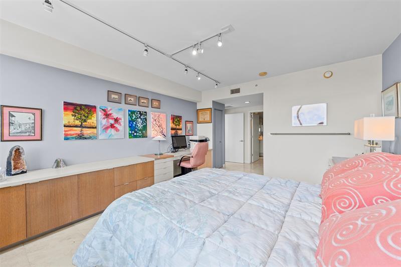 Image 22 of 50 For 2821 Ocean Blvd  701s