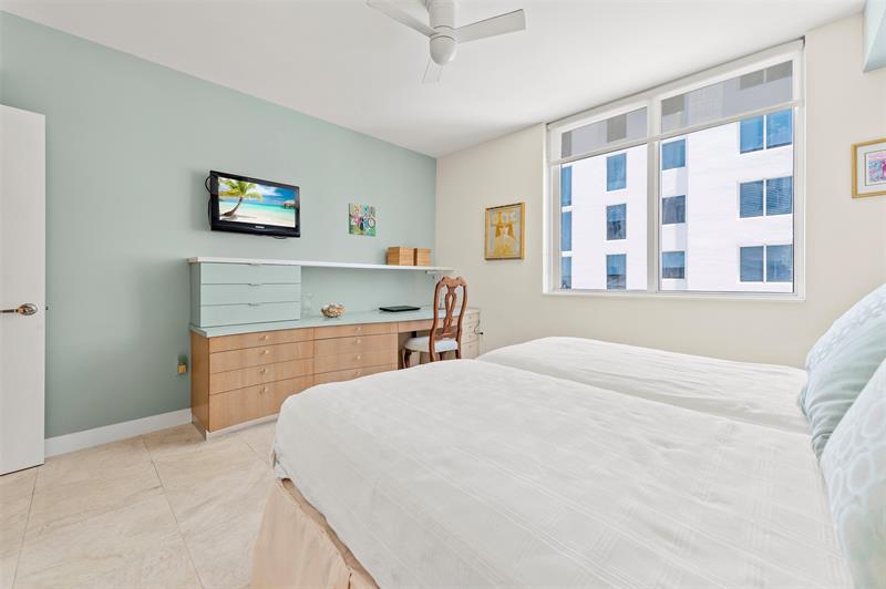 Image 26 of 50 For 2821 Ocean Blvd  701s