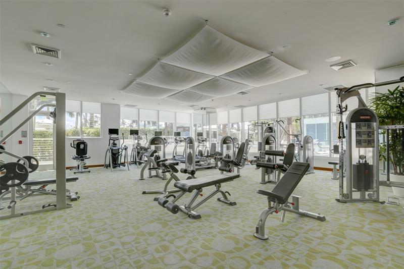 Image 39 of 50 For 2821 Ocean Blvd  701s