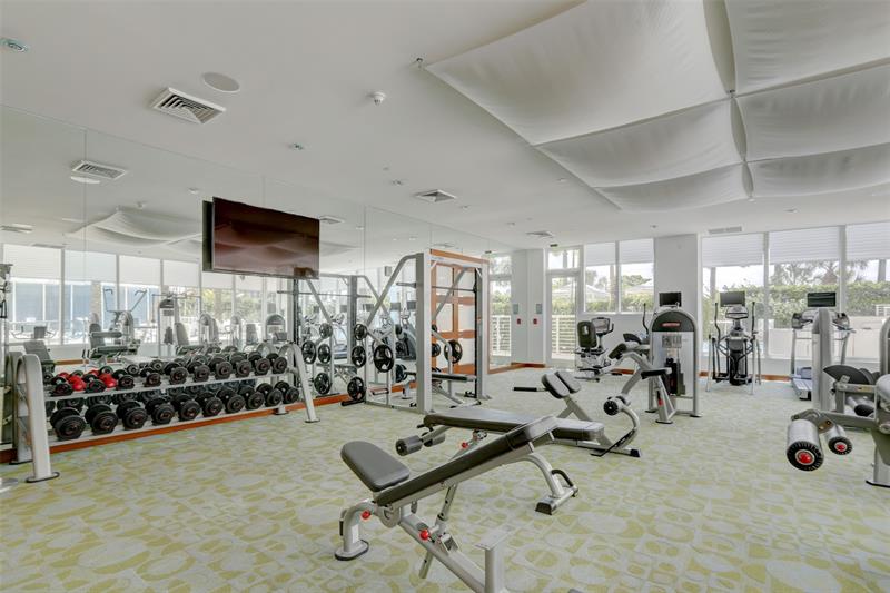 Image 40 of 50 For 2821 Ocean Blvd  701s
