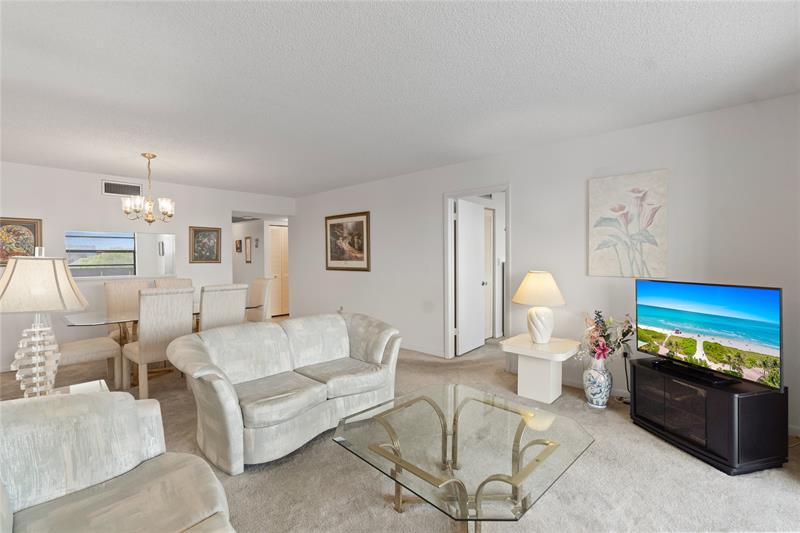Image 6 of 38 For 900 Colony Point Cir  511
