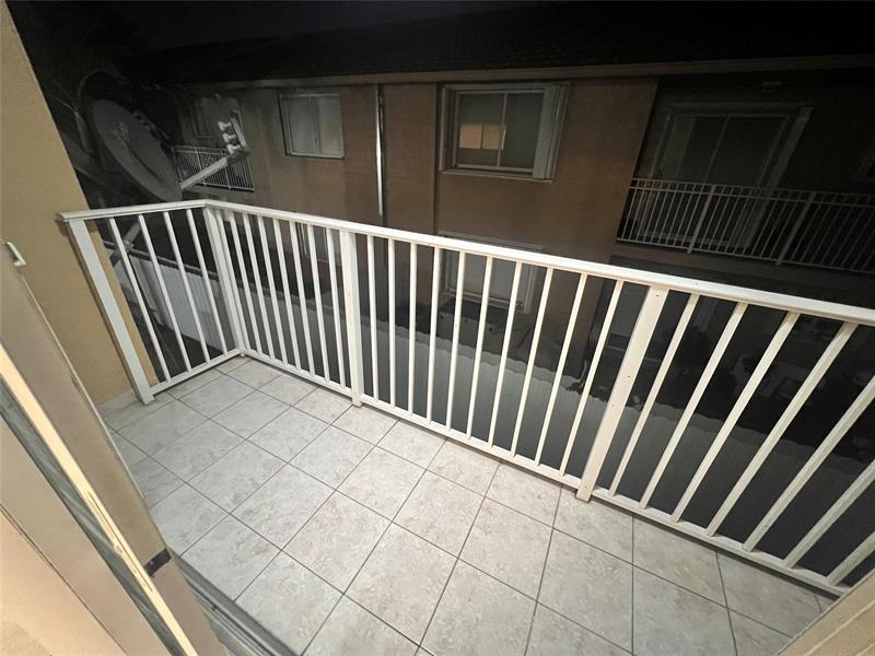 Image 6 of 11 For 7011 29th Ave  204