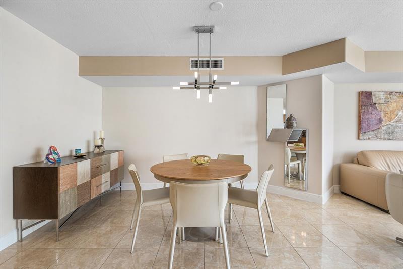 Image 20 of 52 For 6423 Collins Ave  1608