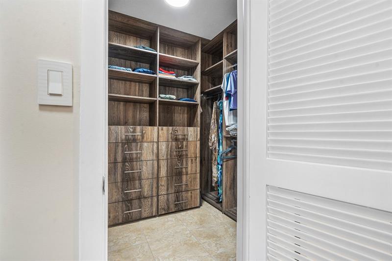Image 30 of 52 For 6423 Collins Ave  1608