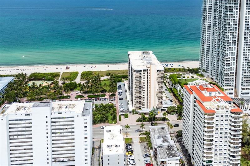 Image 45 of 52 For 6423 Collins Ave  1608