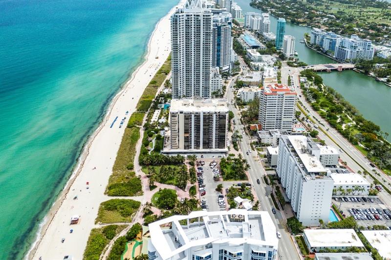 Image 49 of 52 For 6423 Collins Ave  1608