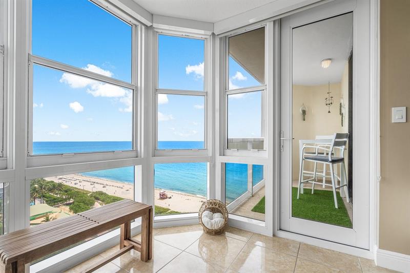 Image 6 of 52 For 6423 Collins Ave  1608