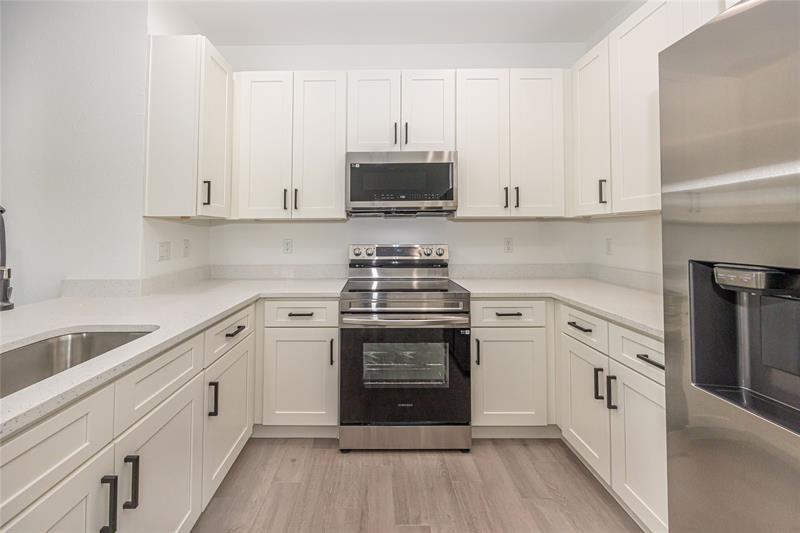 Image 11 of 36 For 1605 23rd St