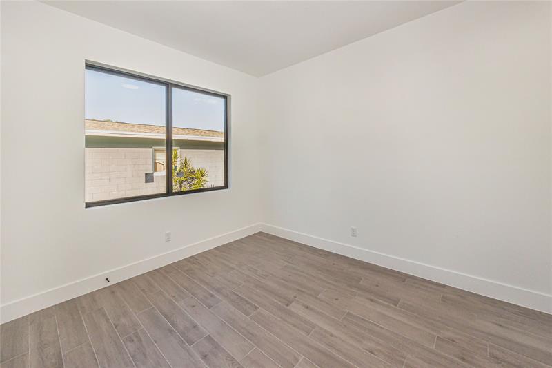 Image 30 of 36 For 1605 23rd St